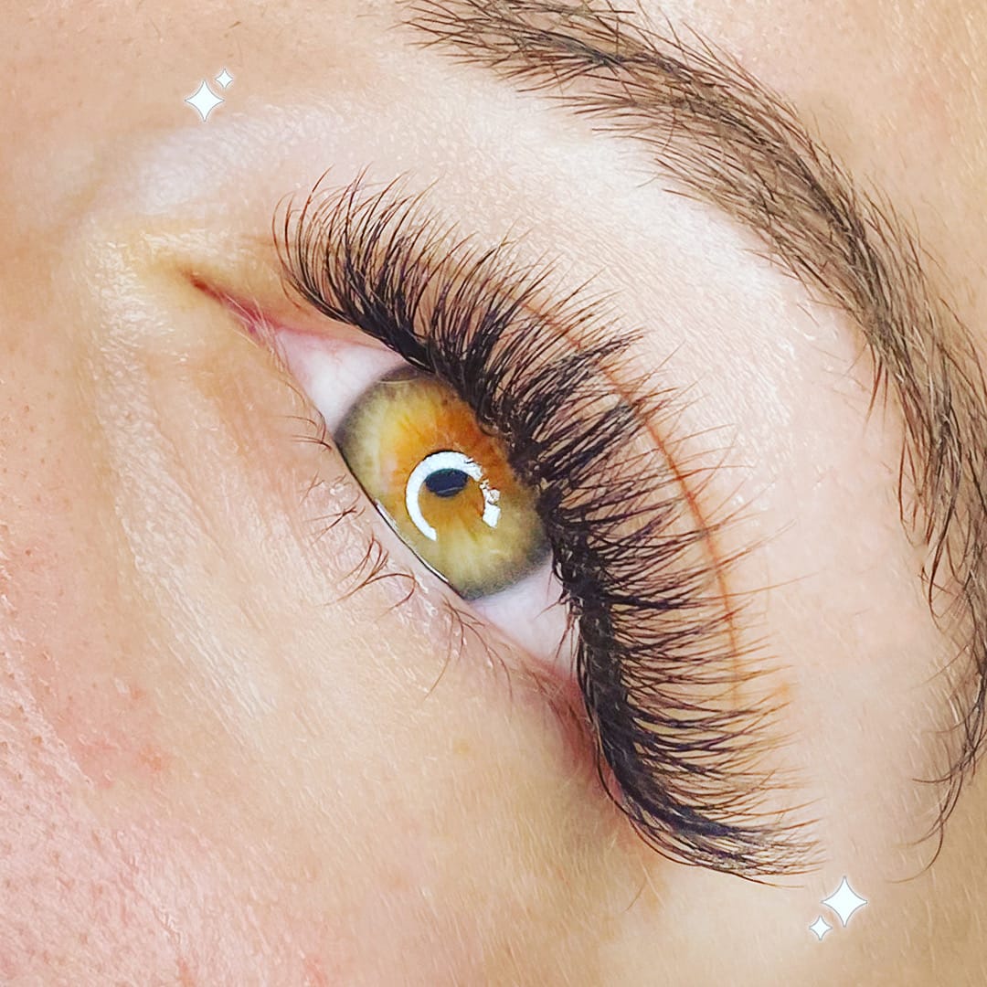 Looking for a New Lash Artist