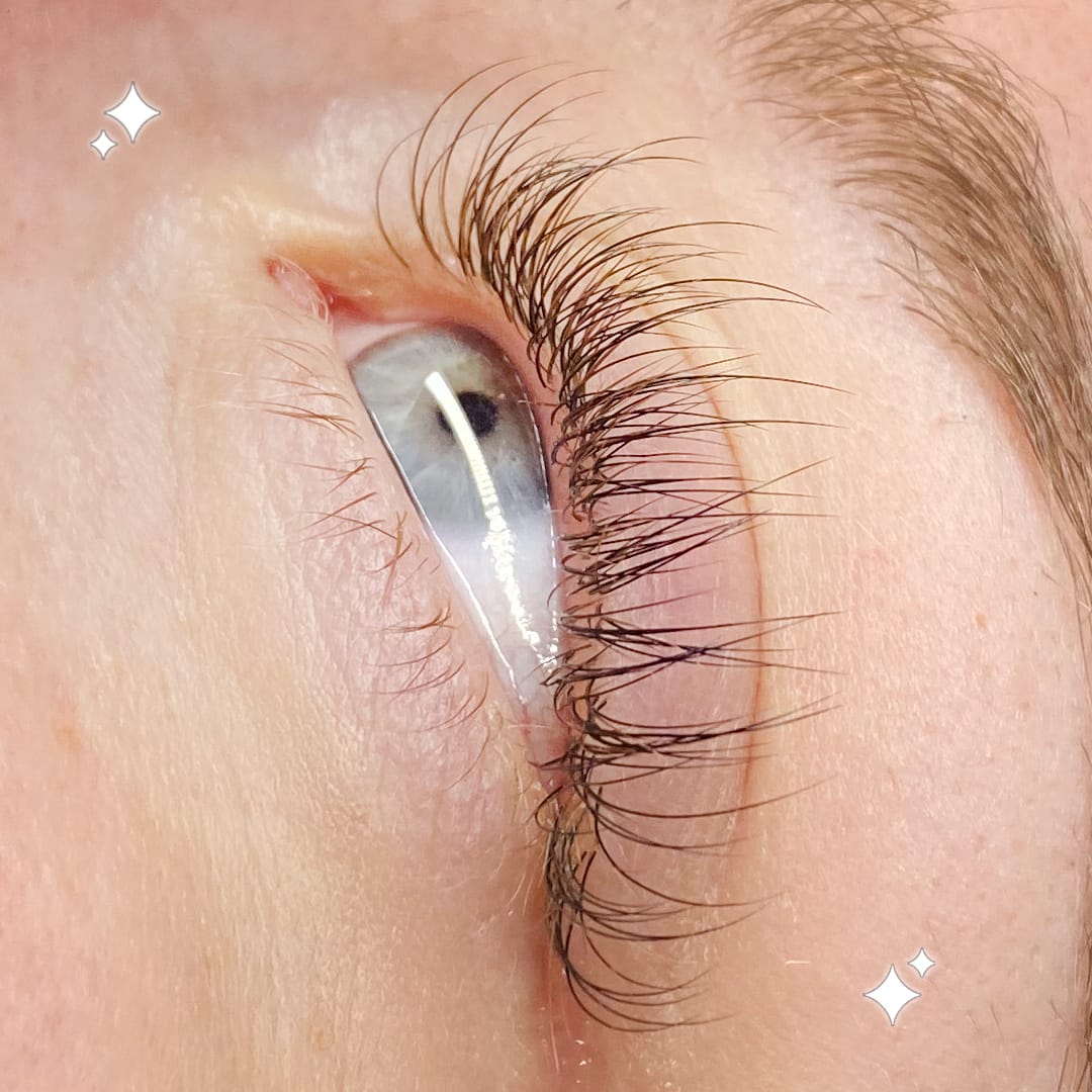 Looking for a New Lash Artist