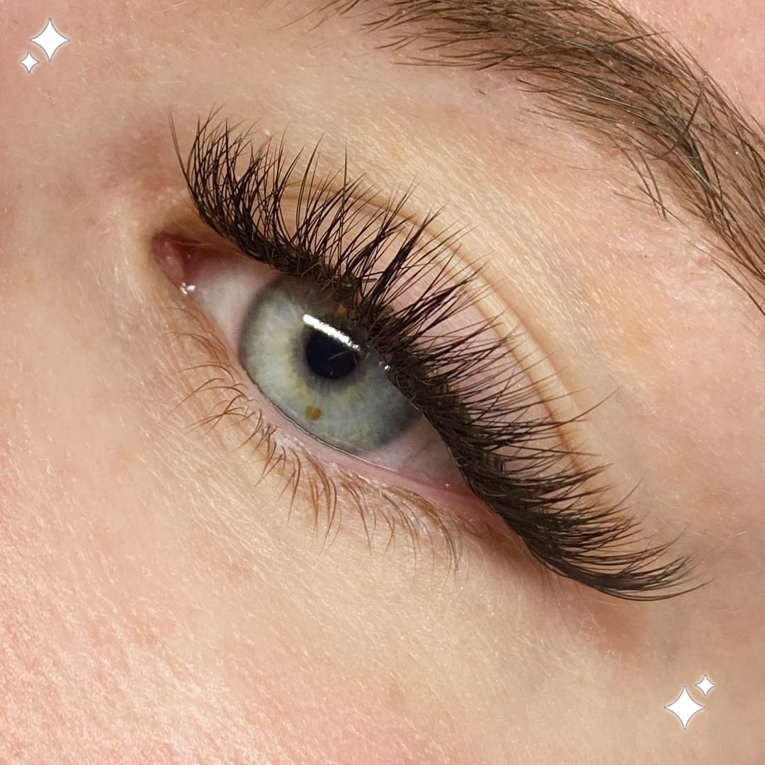 Looking for a New Lash Artist