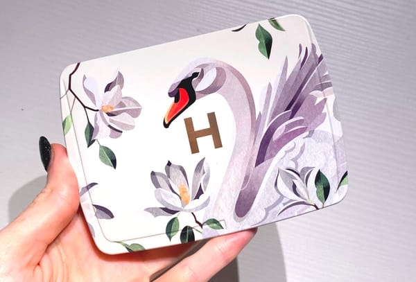 Hourglass Ambient Lightning Edit - Unlocked Swan Palette